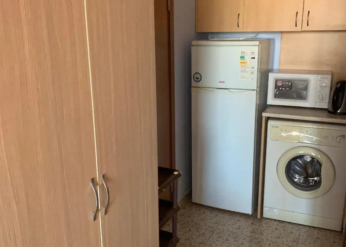 Апартаменты уютные с бассейном у моря в г.