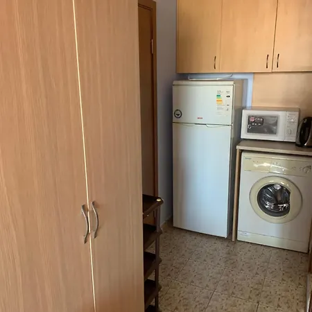 Appartement уютные с бассейном у моря в г.
