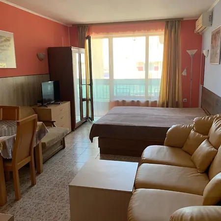 Appartement уютные с бассейном у моря в г. *